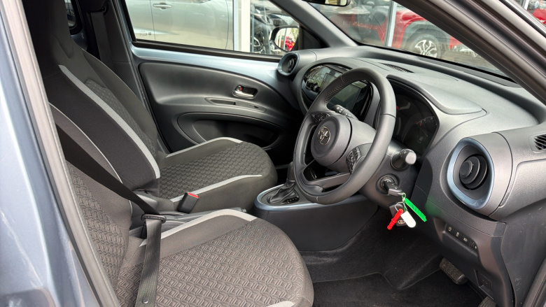 Toyota Aygo X 1.0 VVT-i Edge 5dr Auto Petrol Hatchback